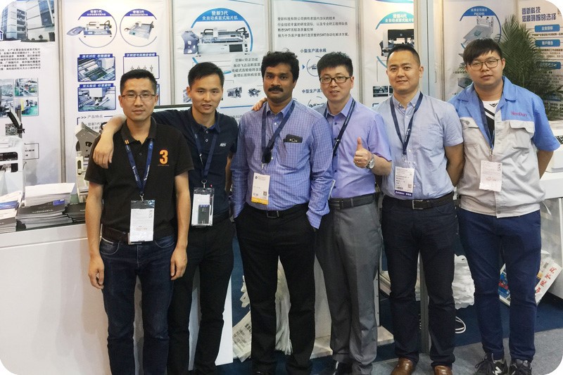 Global-Sales-Team-6.jpg